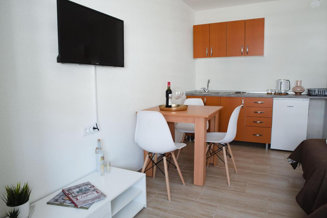 Apartmani Centar Lux New Becicherecul Mare Exterior foto