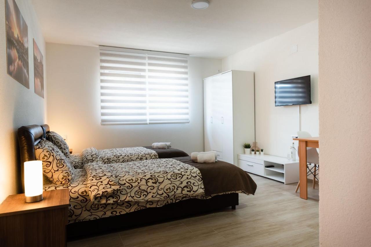 Apartmani Centar Lux New Becicherecul Mare Exterior foto
