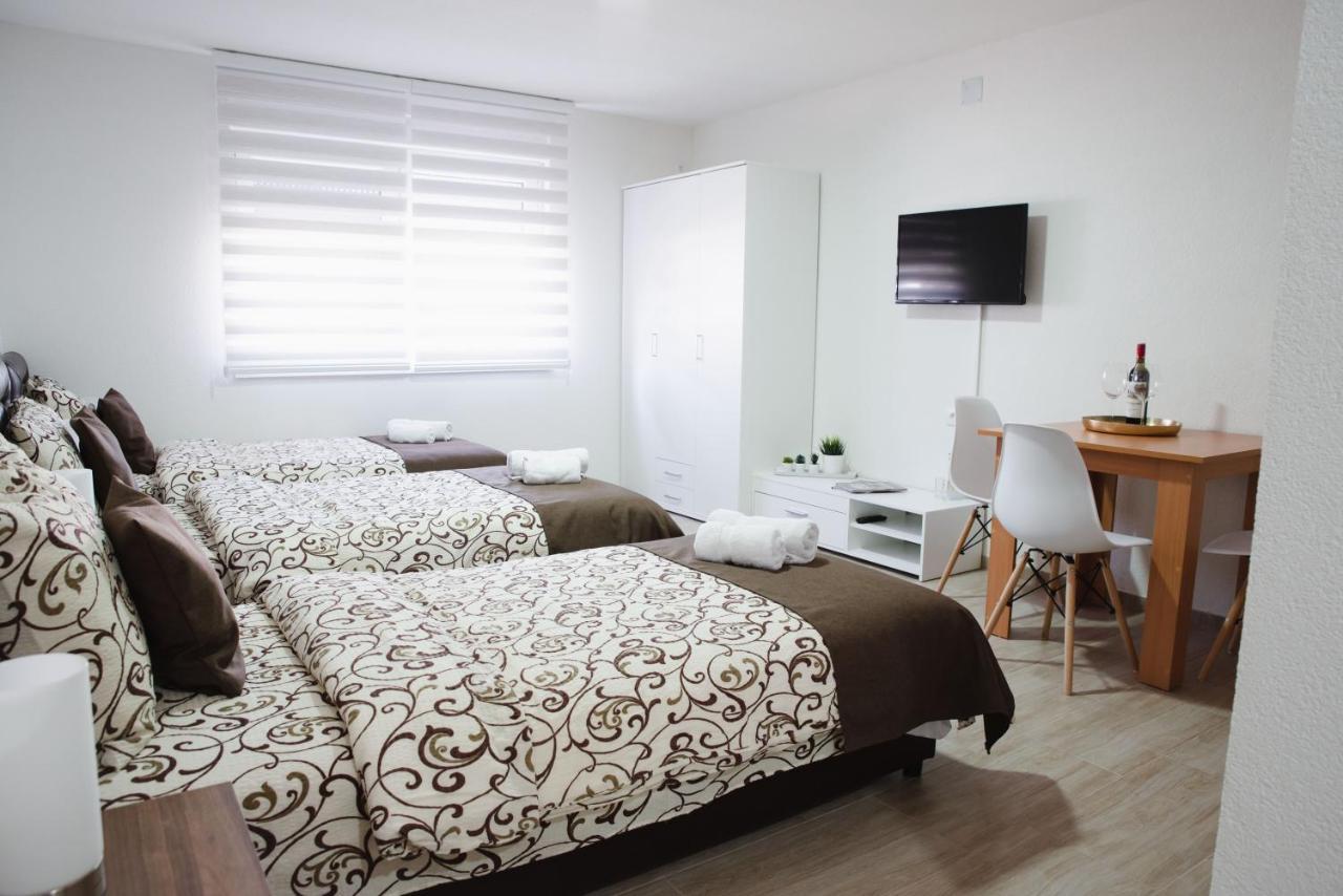 Apartmani Centar Lux New Becicherecul Mare Exterior foto