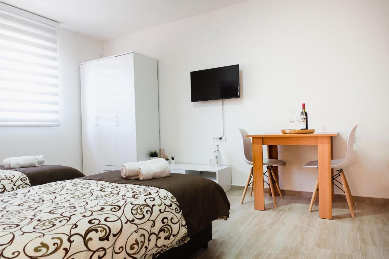 Apartmani Centar Lux New Becicherecul Mare Exterior foto