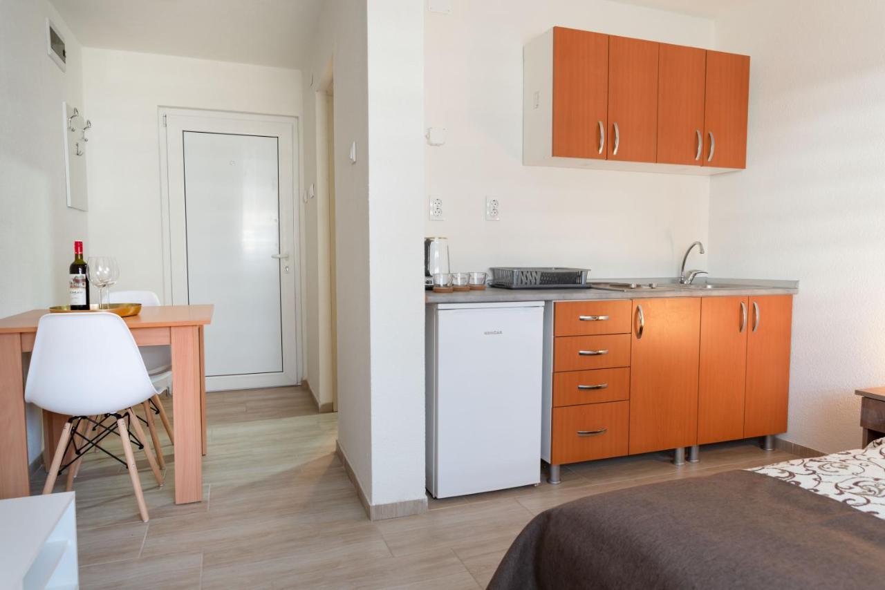 Apartmani Centar Lux New Becicherecul Mare Exterior foto